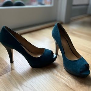 Nine West Green Suede Heels Size 7